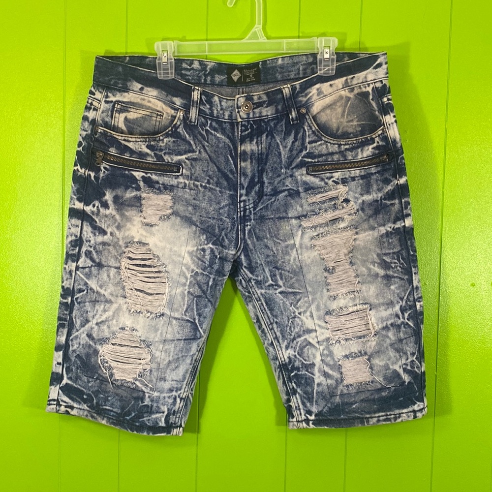 Road Narrows Jean Shorts